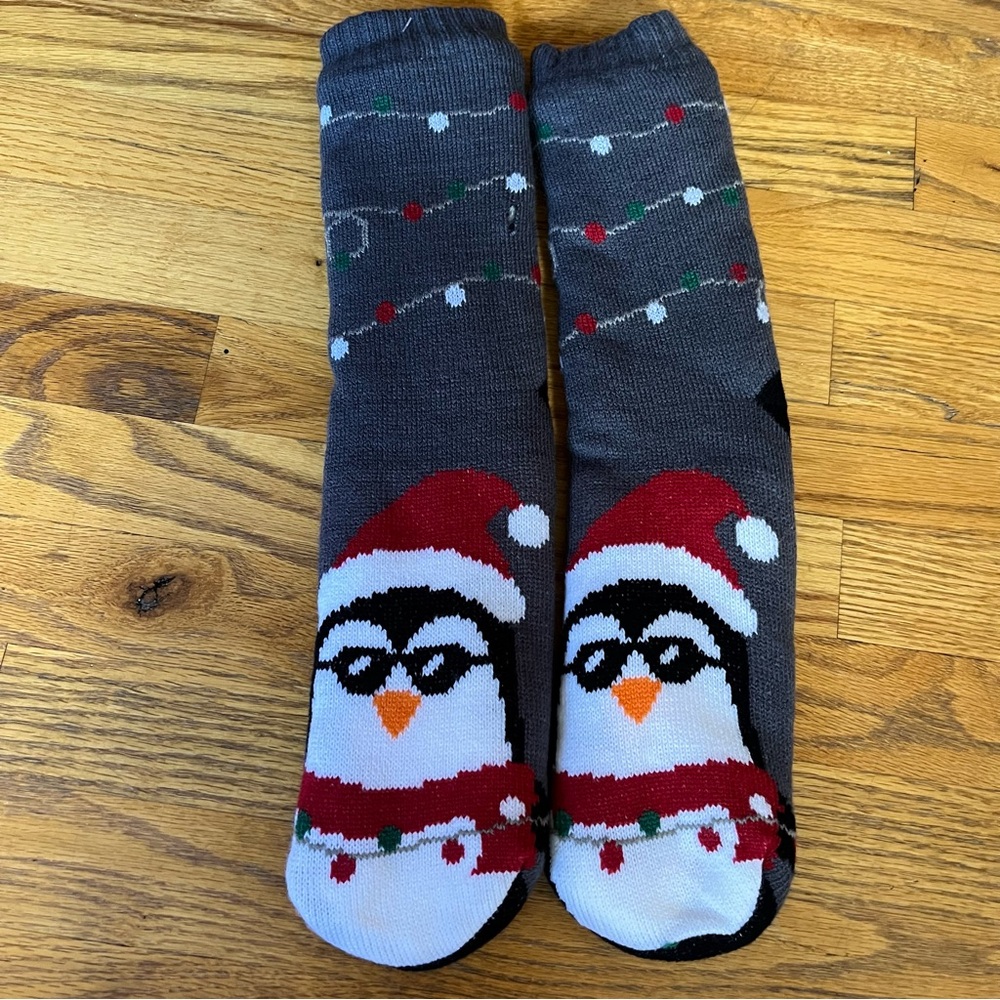 Penguin no slip cozy socks
